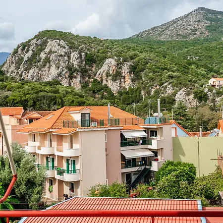 For 2 By Alecos 公寓式酒店